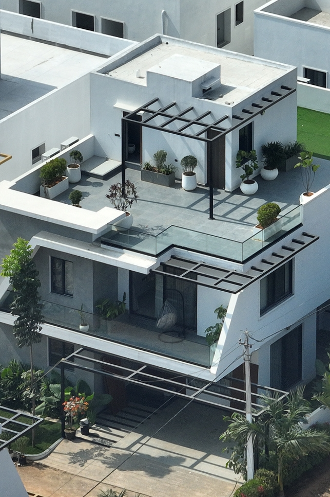 The Square Luxury Living